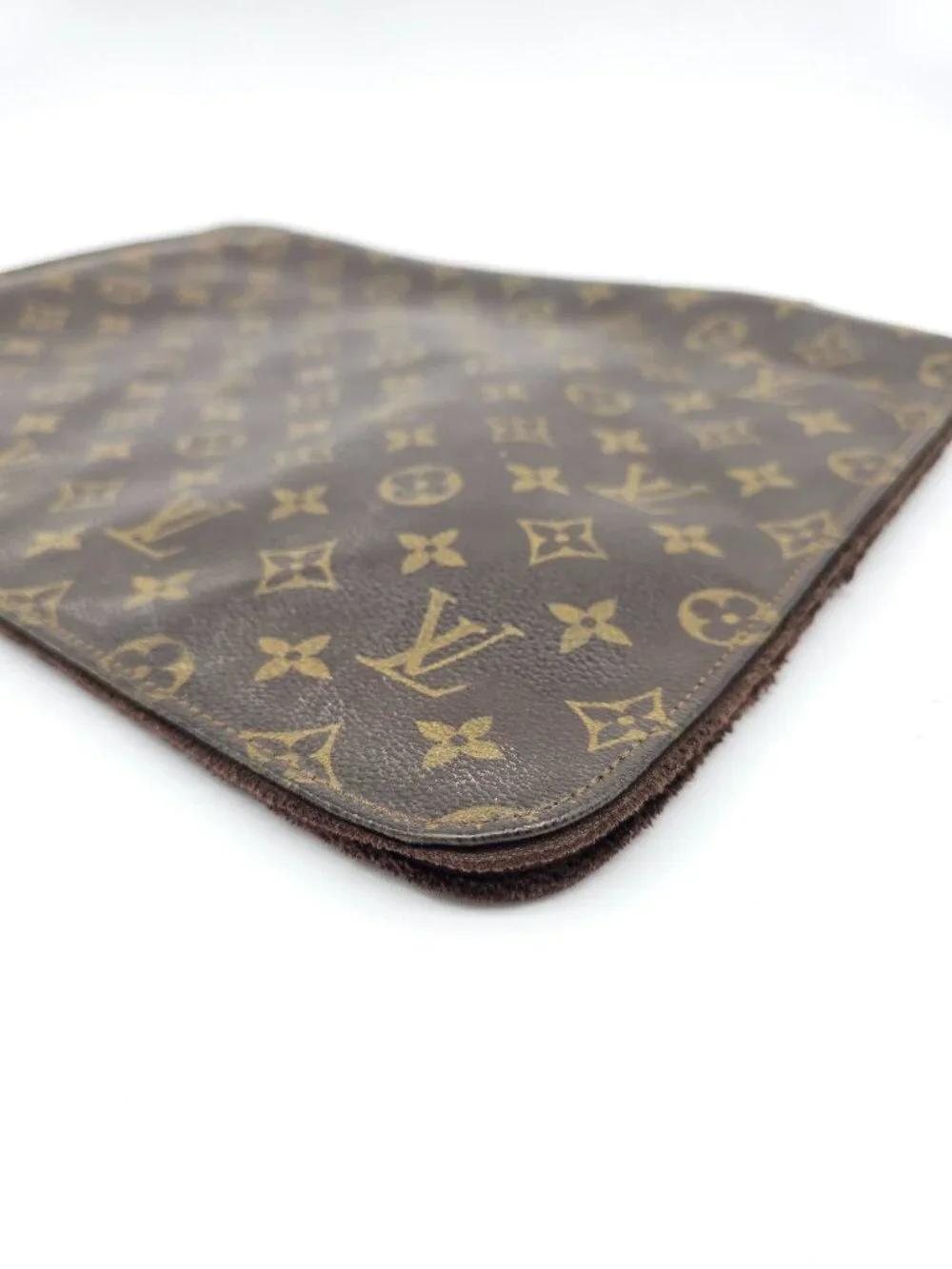 Louis Vuitton sleek louis